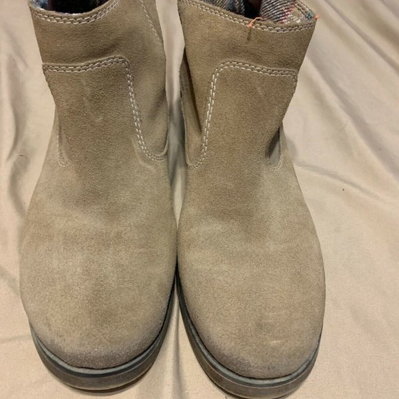 AMERICAN EAGLE OUTFITTERS BOOTIES!! size 10 - Picture 1 of 7